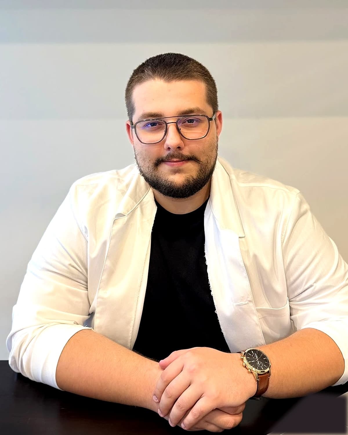 Mert Erim çalışma ortamında